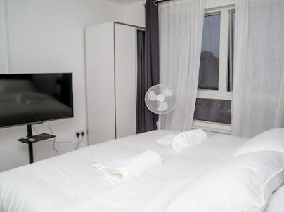 Kayz Lodge- Luxury Ensuite-Private & Shared Accommodation In A New House At The Olympic Village Overlooking Stratford Westfield And Tube Station ลอนดอน ห้อง รูปภาพ