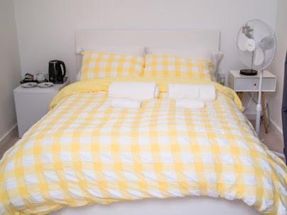 Kayz Lodge- Luxury Ensuite-Private & Shared Accommodation In A New House At The Olympic Village Overlooking Stratford Westfield And Tube Station ลอนดอน ห้อง รูปภาพ